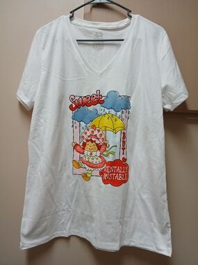 Sweet Cartoon Graphic V-Neck Tee - White with Yellow & Red Accents